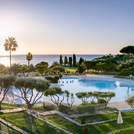 Résidence Le Hameau De Cap Esterel - Maeva - 4 Personnes 1 Vue Et Parking - Budget Mae-4393